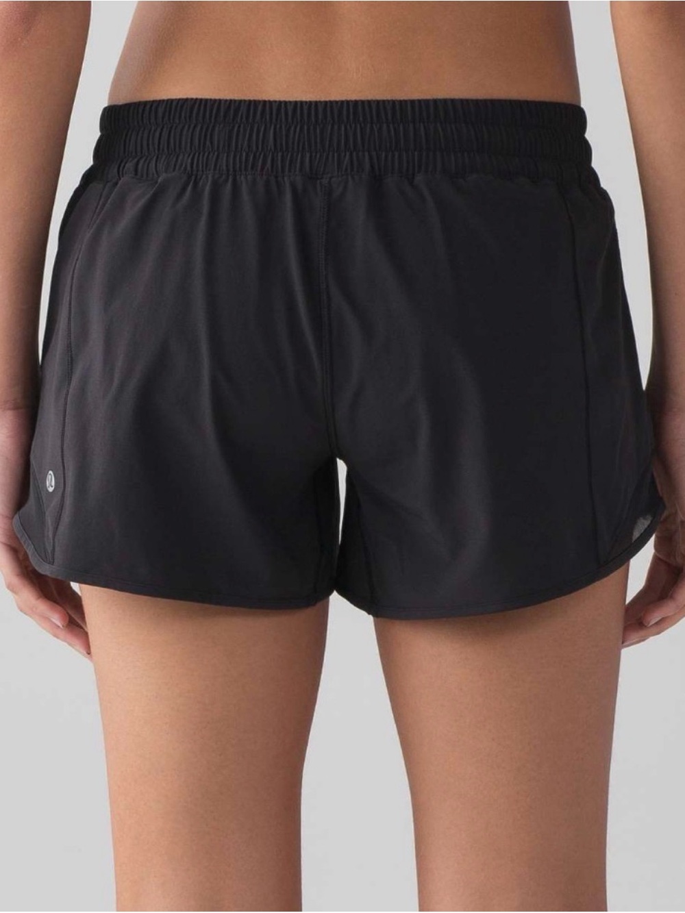 Lululemon Hotty Hot Short II *Long 4"
Black 6